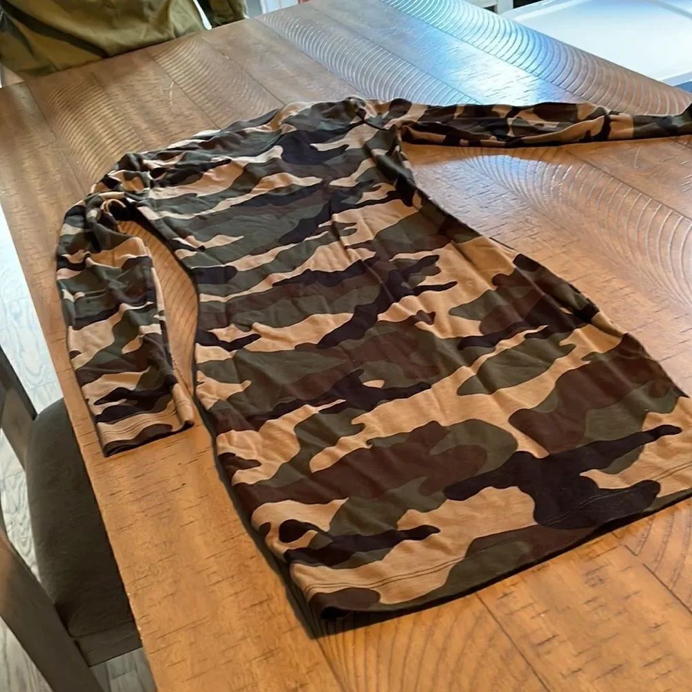 Divided  Dress 👗  - Picture 11 of 12
